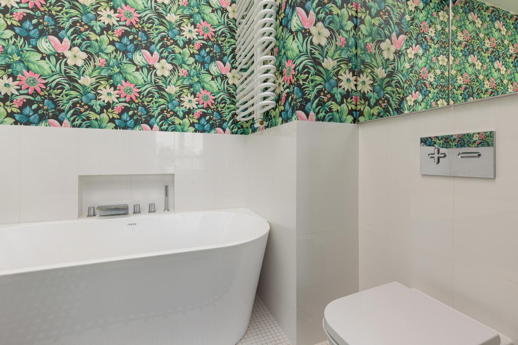 Butas Royal Garden In Wilanow By Renters Prestige *