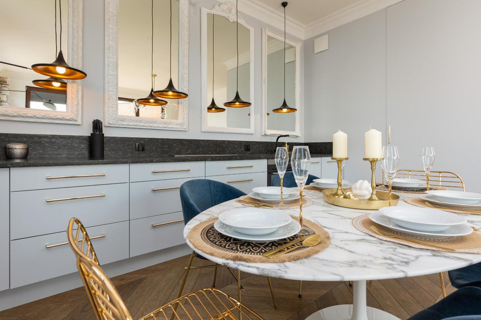 Butas Royal Garden In Wilanow By Renters Prestige *
